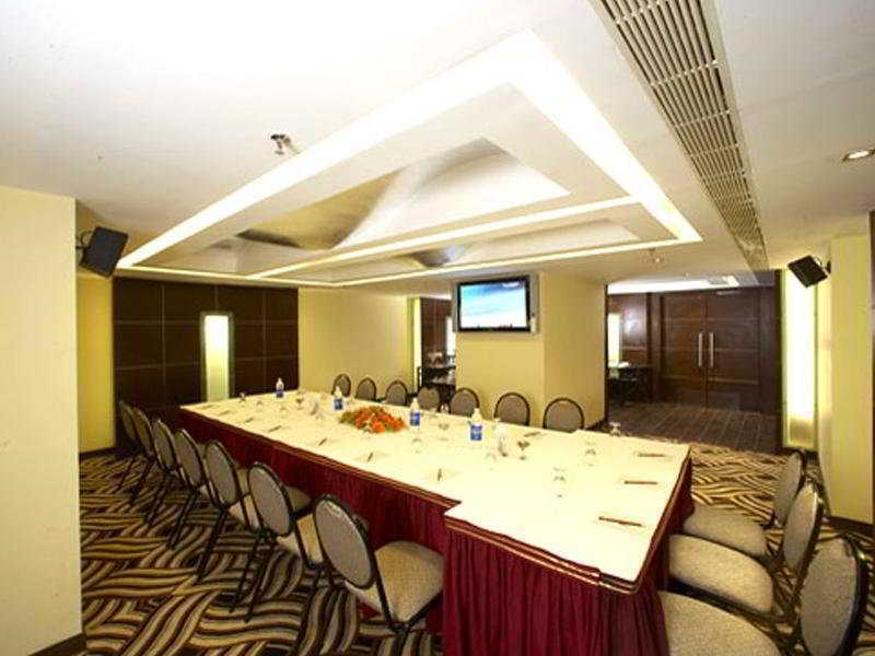 The Residency, Chennai Hotel Kültér fotó